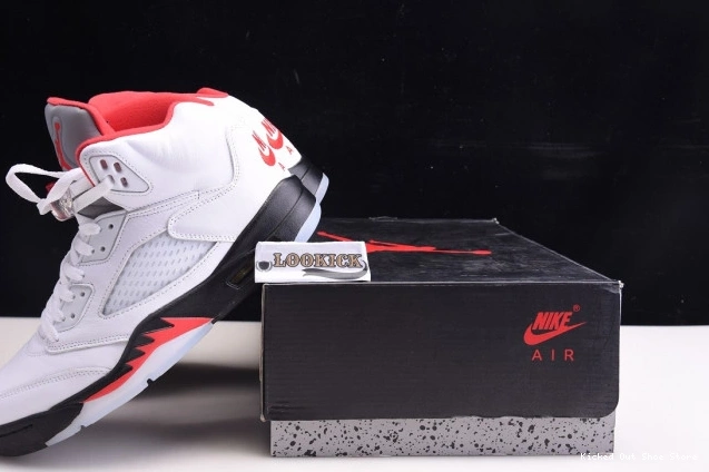 Kick Theory Silver DA1911-102 Retro Tongue Fire Red 5 Air Jordan (2020) 0814